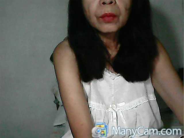 Ellie05 live cam on BongaCams