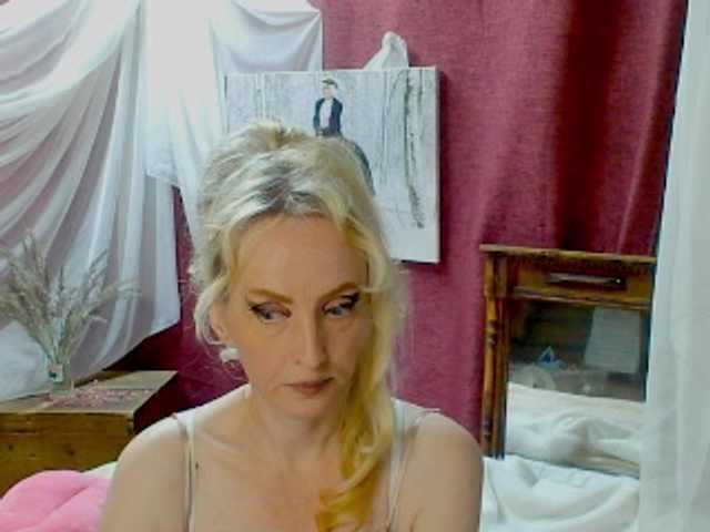 KatrinExcite live webcam show