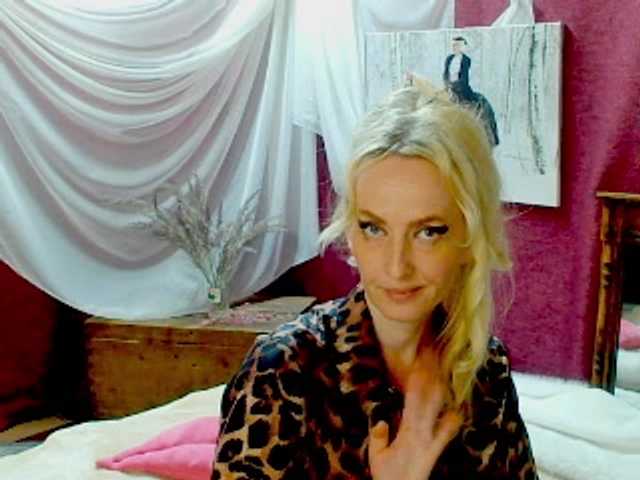 KatrinExcite live webcam show