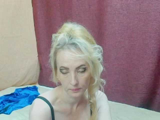 KatrinExcite live cam