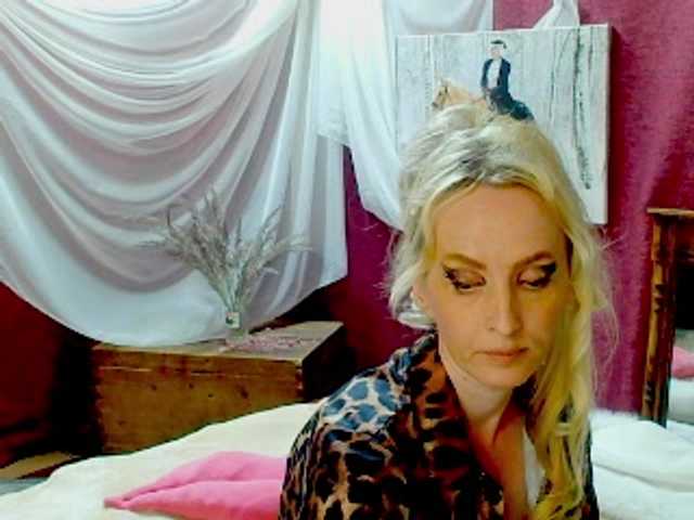KatrinExcite live webcam show