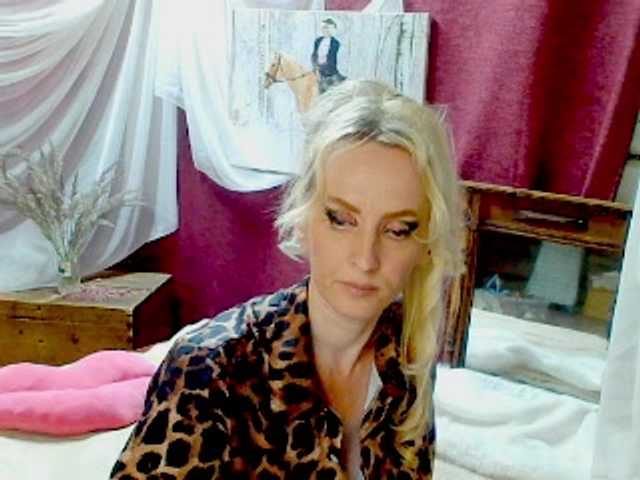 KatrinExcite live webcam show