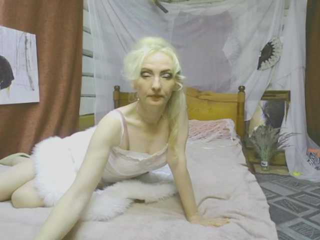 KatrinExcite live cam on BongaCams