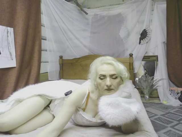 KatrinExcite live cam on BongaCams