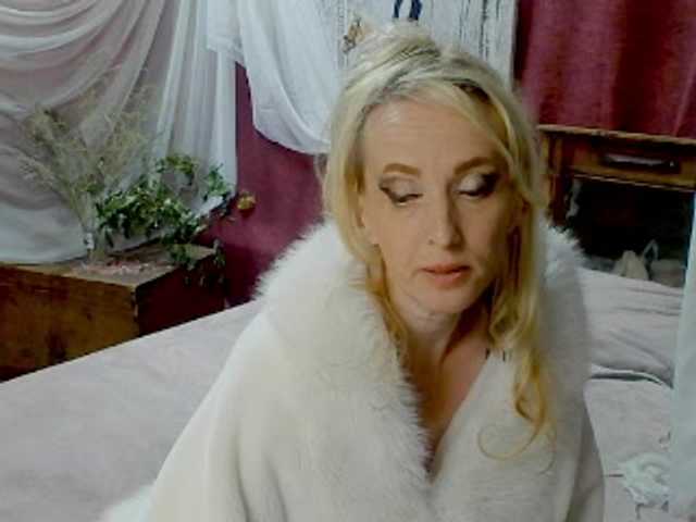 KatrinExcite live cam on BongaCams