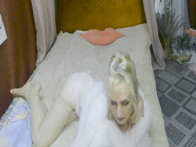 KatrinExcite live cam on BongaCams