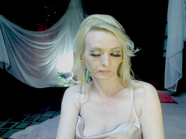 KatrinExcite live cam
