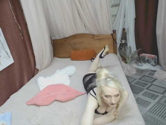KatrinExcite live cam on BongaCams
