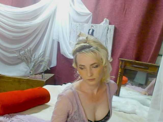 KatrinExcite live cam on BongaCams