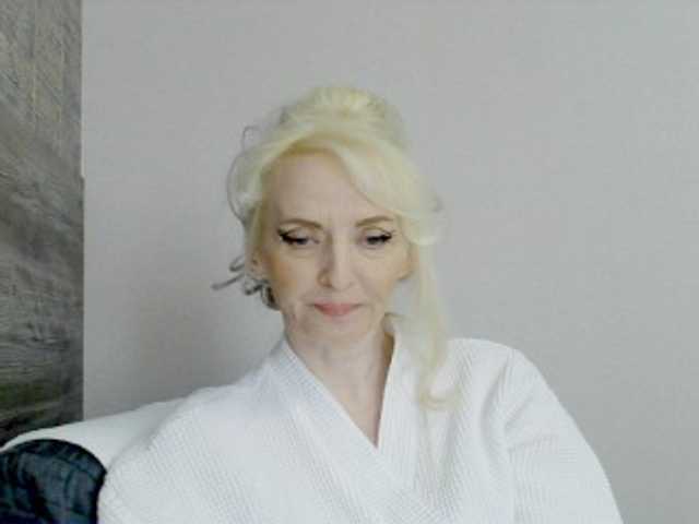 KatrinExcite live cam