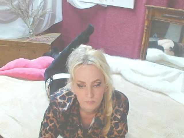 KatrinExcite live webcam show