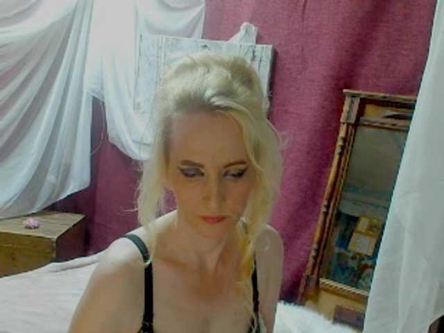 KatrinExcite live cam on BongaCams