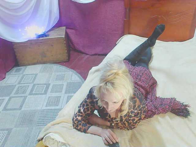 KatrinExcite live cam on BongaCams