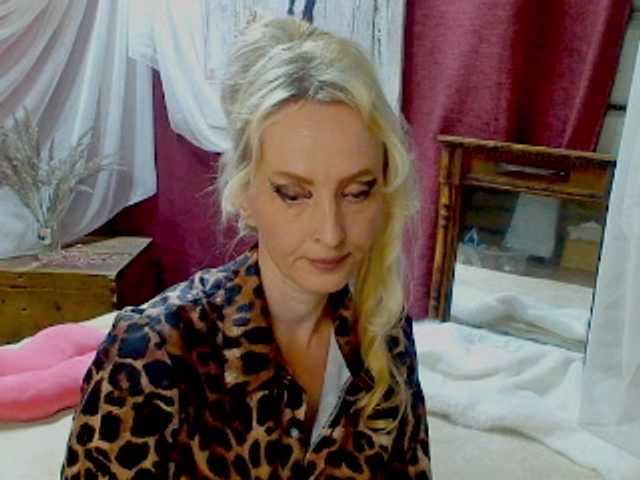 KatrinExcite live webcam show
