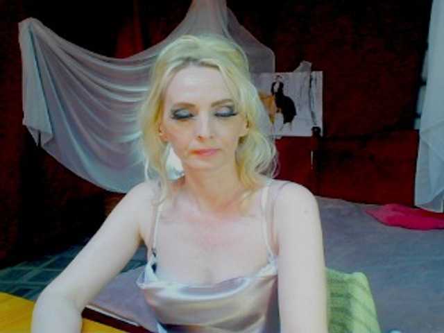 KatrinExcite live cam on BongaCams