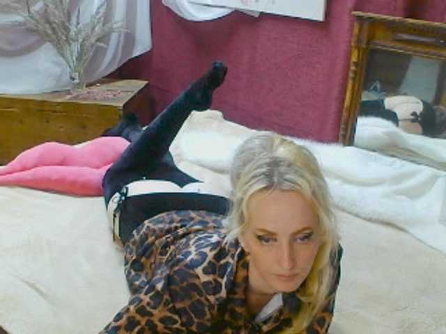 KatrinExcite live cam on BongaCams