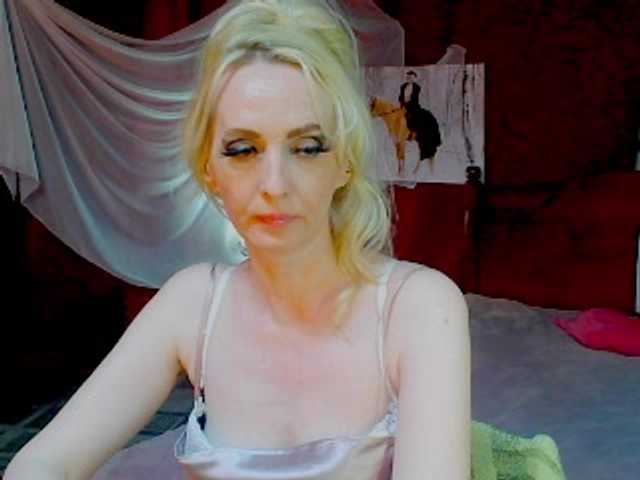 KatrinExcite live cam on BongaCams