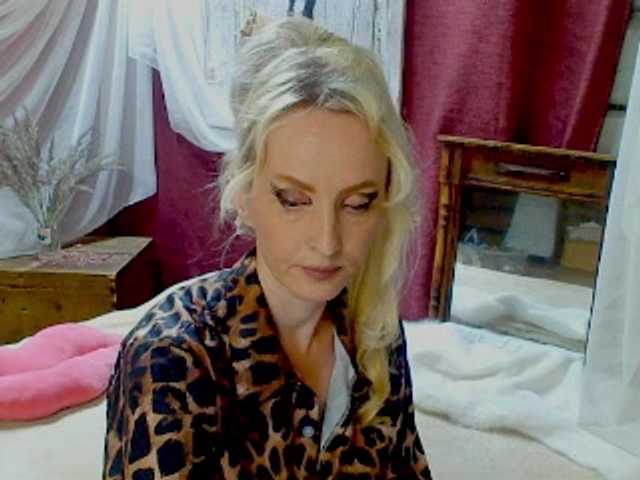 KatrinExcite live webcam show