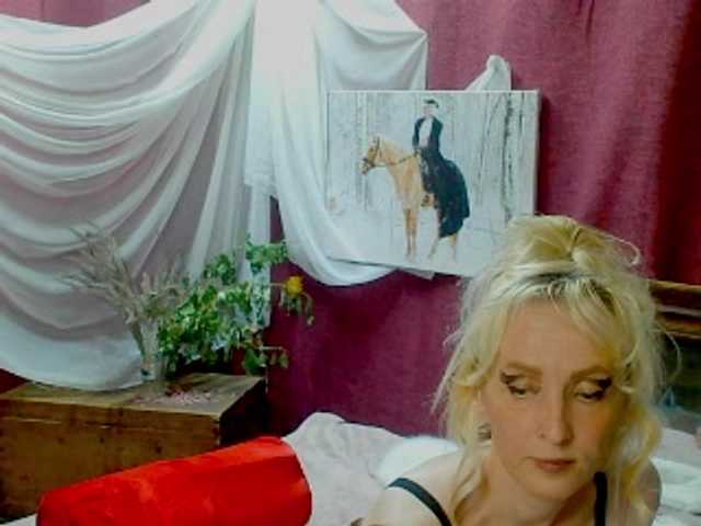 KatrinExcite live webcam show