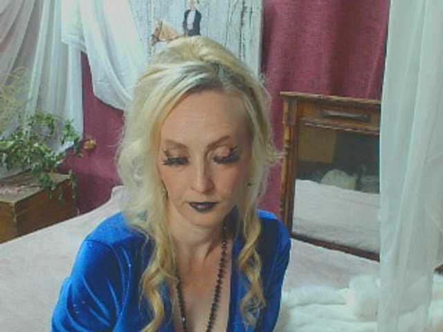 KatrinExcite live cam on BongaCams