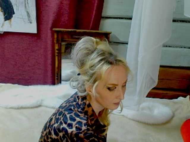 KatrinExcite live webcam show