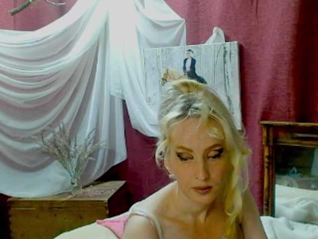 KatrinExcite live webcam show