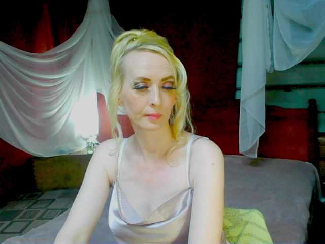 KatrinExcite live cam on BongaCams