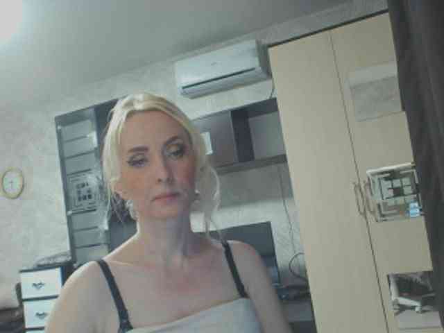 KatrinExcite webcam