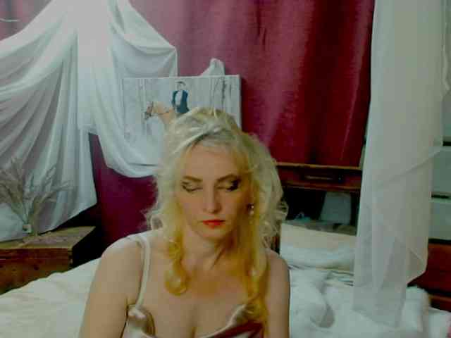 KatrinExcite webcam