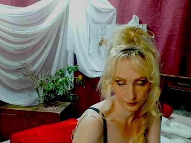 KatrinExcite webcam