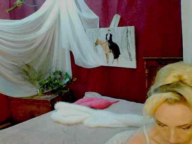 KatrinExcite webcam
