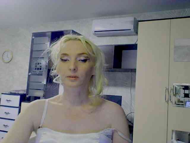 KatrinExcite webcam