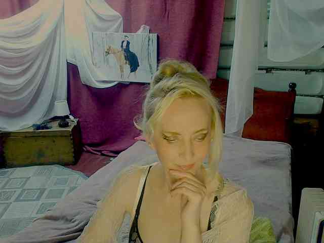 KatrinExcite webcam