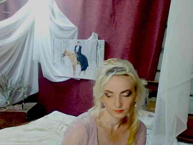 KatrinExcite webcam