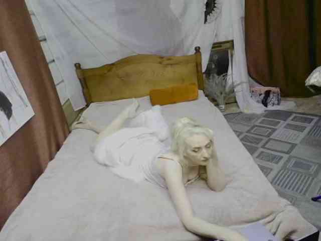 KatrinExcite webcam