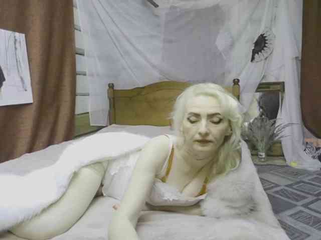 KatrinExcite webcam