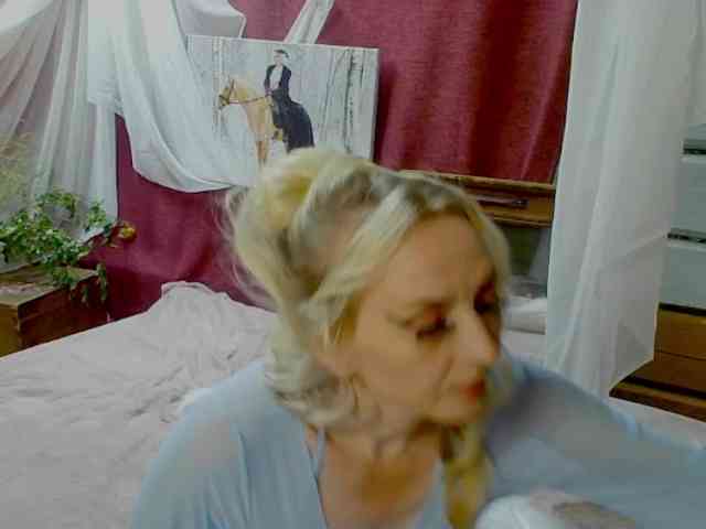KatrinExcite webcam