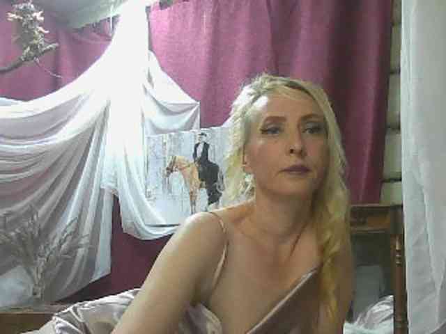 KatrinExcite webcam