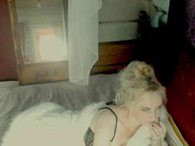 KatrinExcite webcam