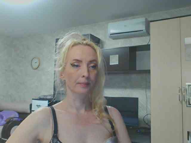 KatrinExcite webcam