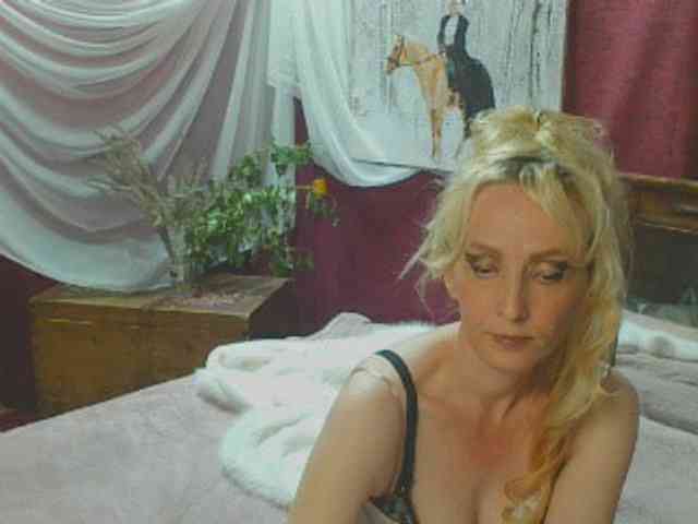 KatrinExcite webcam