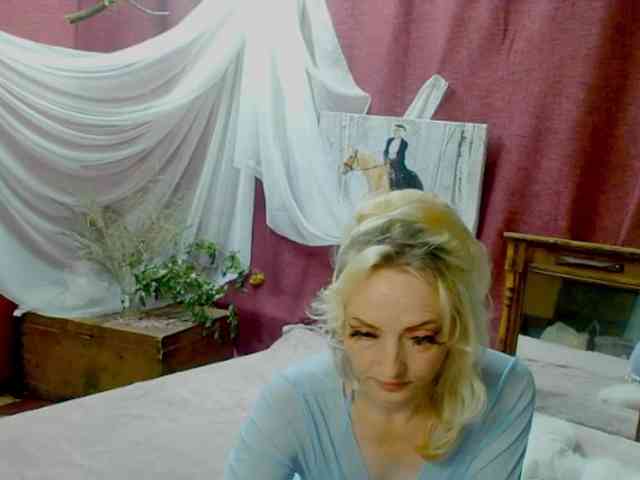 KatrinExcite webcam