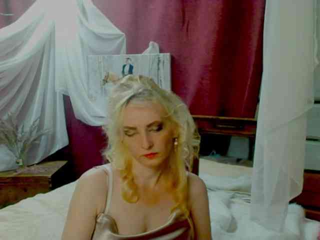 KatrinExcite webcam