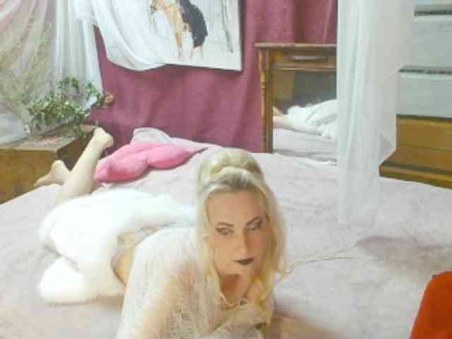 KatrinExcite webcam