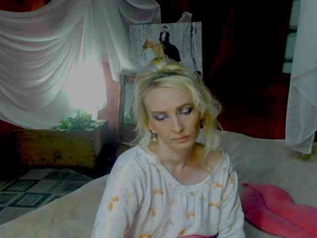 KatrinExcite webcam
