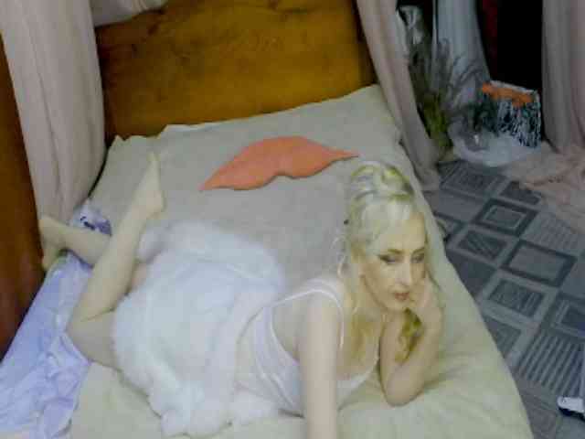 KatrinExcite webcam