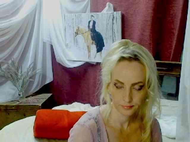 KatrinExcite webcam