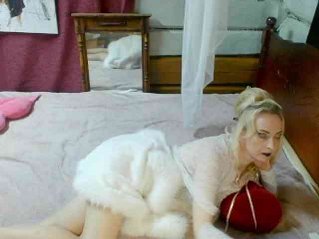 KatrinExcite webcam