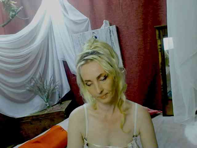 KatrinExcite Live Webcam on BongaCams