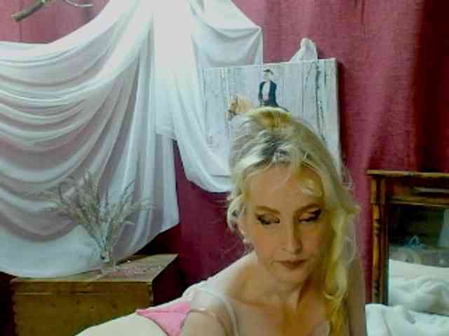 KatrinExcite webcam